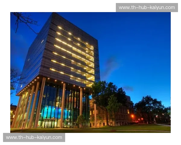 钢铁之城遇见金州暖阳：当“底特律铁血”重逢“旧金山华丽”