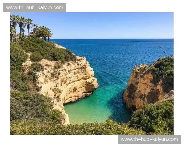 里斯本的蓝白风情vs.马赛的深邃海魂：两种南欧魅力的碰撞